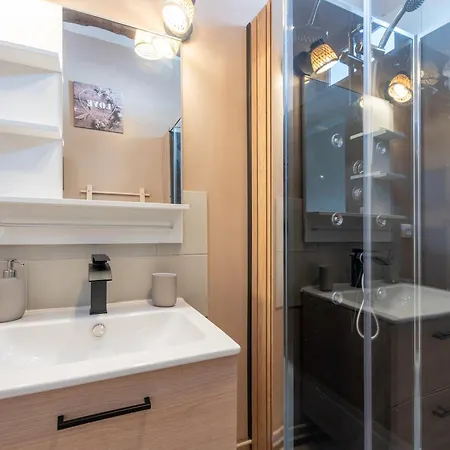 アパート Le Suyen Bain Nordique, Sauna (adults Only)